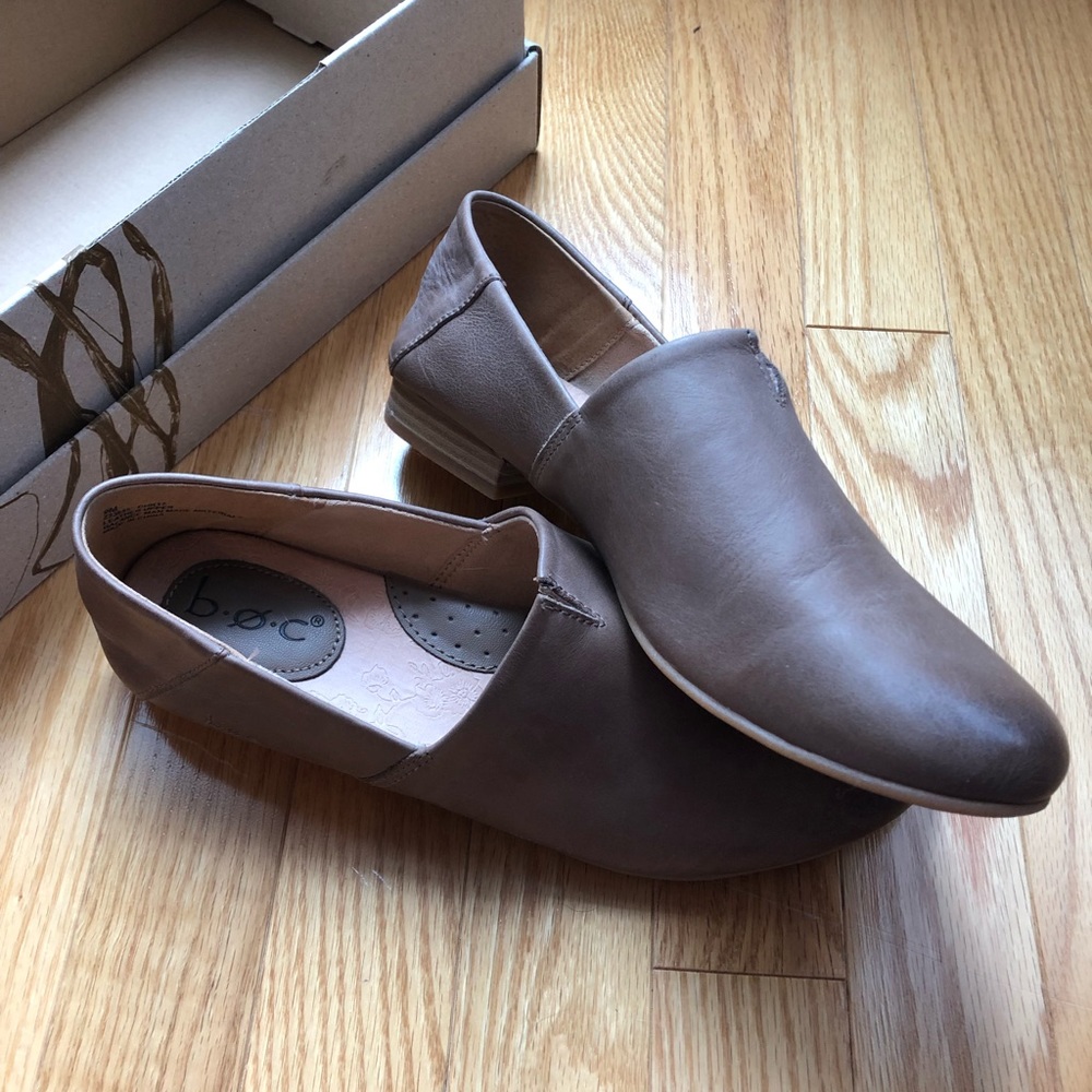 NWT boc leather slip on shoes